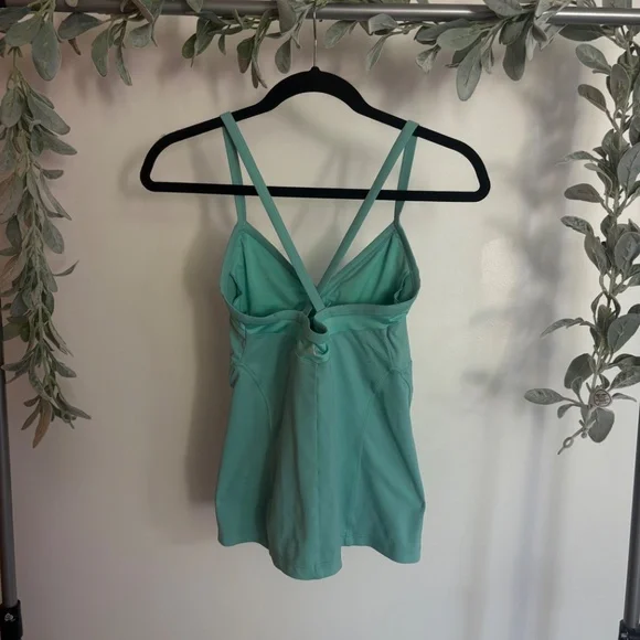 Alo tank top - Picture 2 of 5